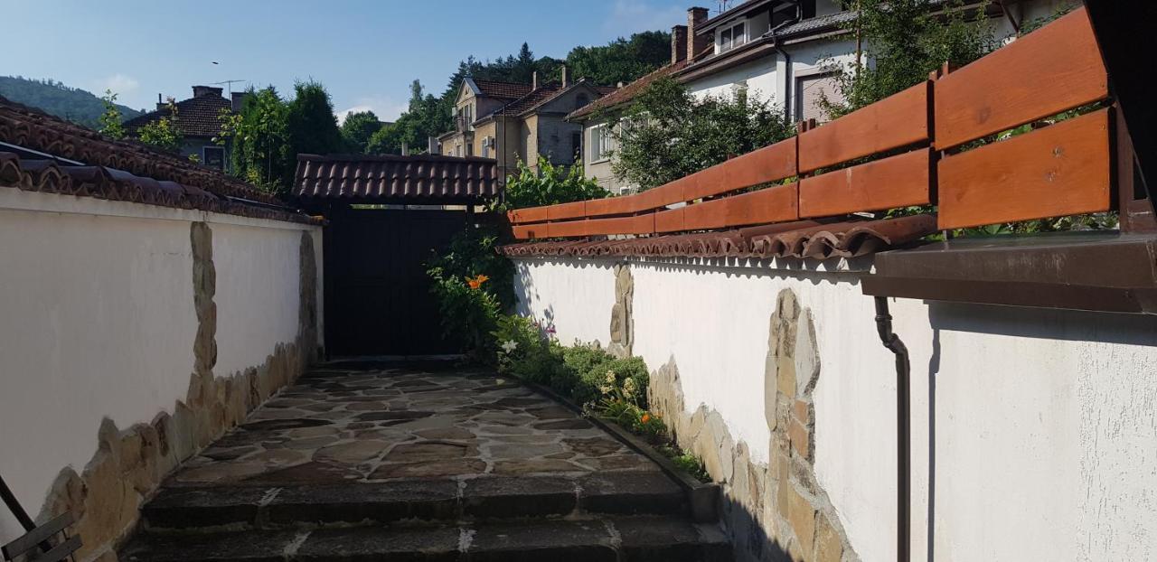 Часовника Hotel Tryavna Exterior foto