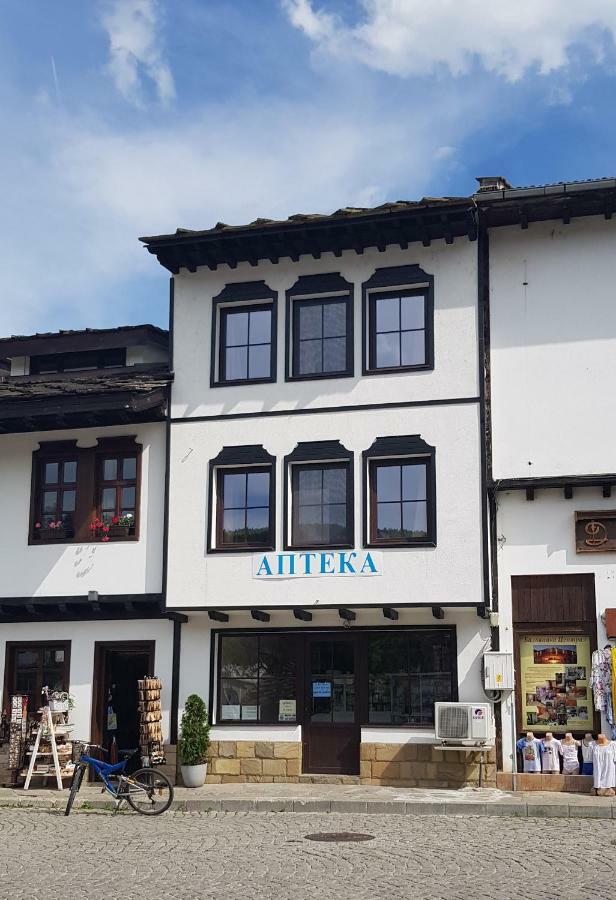 Часовника Hotel Tryavna Exterior foto