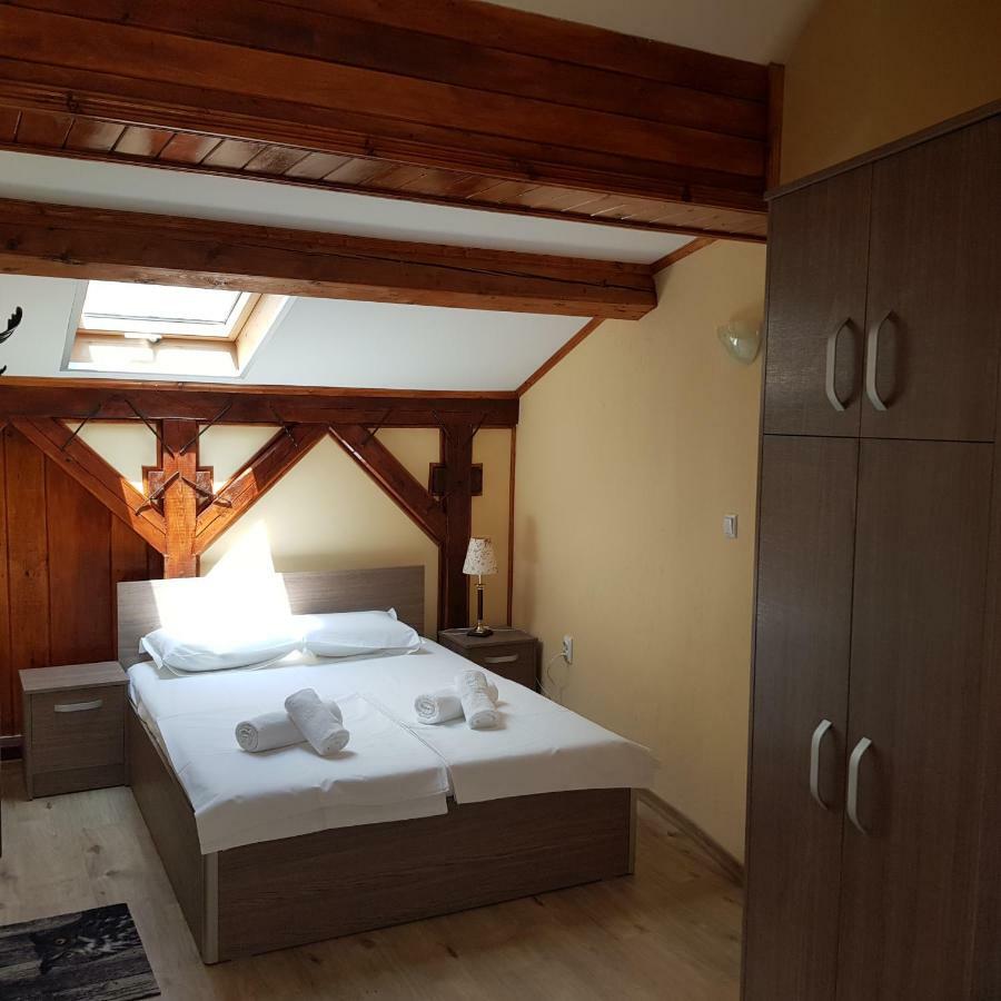 Часовника Hotel Tryavna Exterior foto