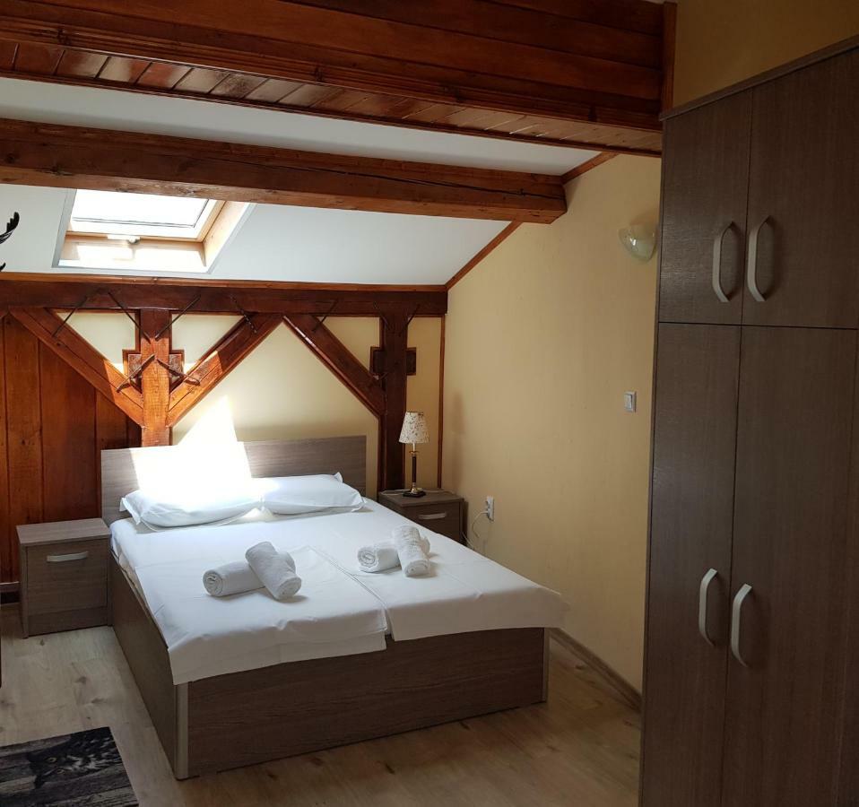 Часовника Hotel Tryavna Exterior foto