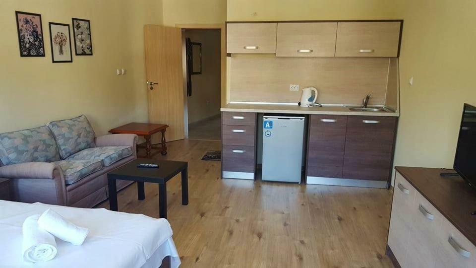 Часовника Hotel Tryavna Exterior foto