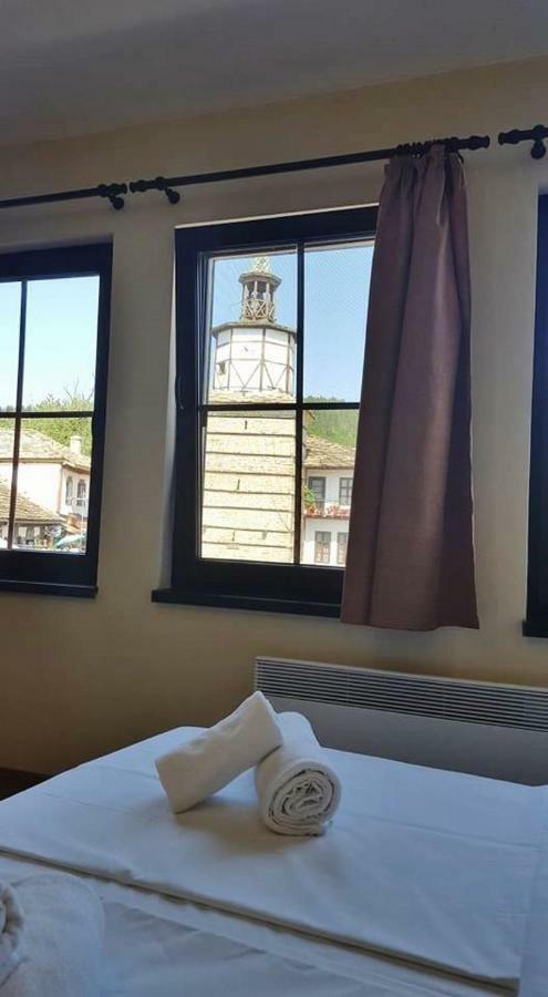 Часовника Hotel Tryavna Exterior foto